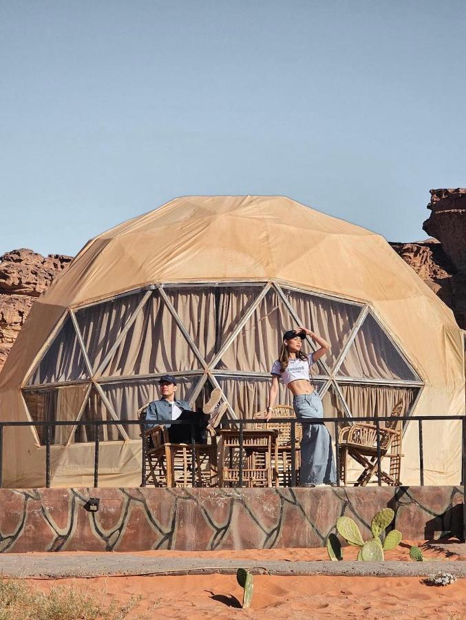 Sun Luxury Camp &Tour Leilighet Wadi Rum Eksteriør bilde
