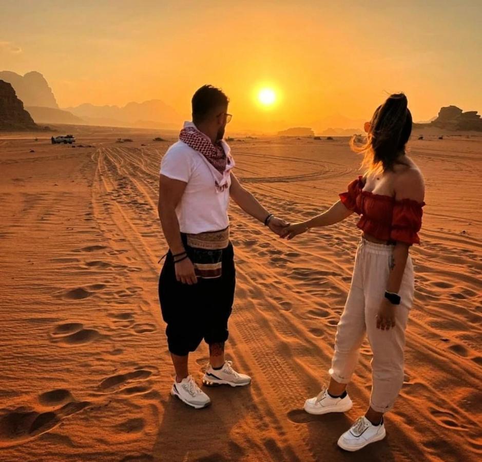 Sun Luxury Camp &Tour Leilighet Wadi Rum Eksteriør bilde