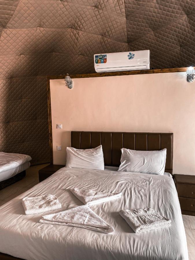 Sun Luxury Camp &Tour Leilighet Wadi Rum Eksteriør bilde
