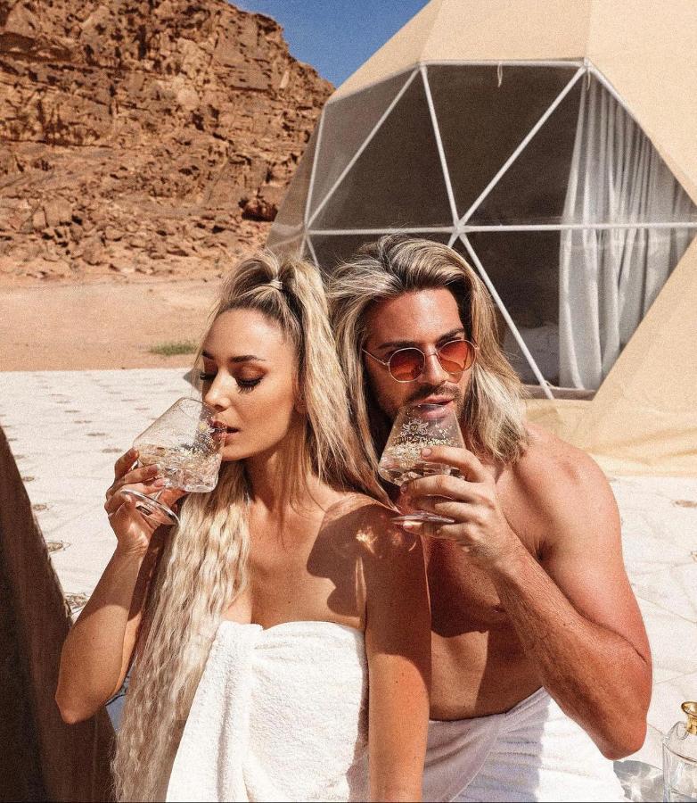 Sun Luxury Camp &Tour Leilighet Wadi Rum Eksteriør bilde